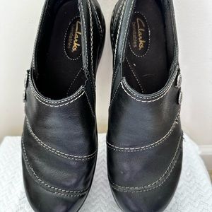 NWOT CLARKS WOMENS SHOES